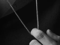 Łańcuszek męski Reytel jako kluczowy element stylu – jak wybrać idealny model?