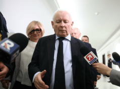 Kaczyński ostro zareagował na wypowiedź Donalda Tuska ws. reparacji wojennych