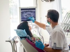 Turystyka dentystyczna Polaków. Tu jeżdżą po plomby za 50 zł