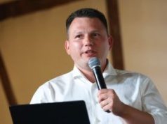 Mentzen o ruchu Nawrockiego. "Może to ukłon w kierunku Kaczyńskiego"