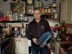 Bez wody zdatnej do picia od półtora roku. To sytuacja kilkunastu mieszkańców Grójca