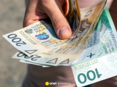 Zmiany w harmonogramie wypłat 800 plus. Kiedy ZUS przekaże pieniądze w grudniu?