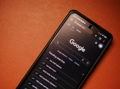 Fatalne tytuły AI w Discover. „To tylko eksperyment” – tłumaczy Google