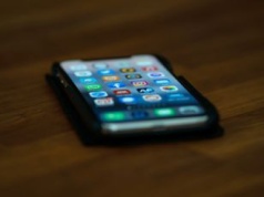 Dlaczego Twój telefon zwalnia? 5 prostych kroków, by przyspieszyć działanie smartfona