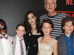 Aktorzy ze "Stranger Things" dziś wyglądają zupełnie inaczej. Trudno ich poznać?