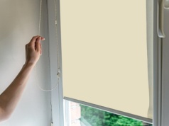 Tak wyczyścisz brudne rolety. Szybko i bez chemii