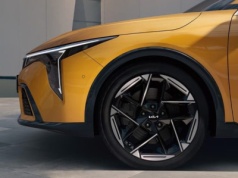 Modna Kia za 107 490 zł. Ta oferta wpłynie na sprzedaż Corolli i Octavii