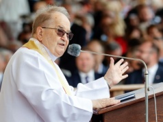 Przesłuchanie o. Rydzyka w ostatniej chwili przełożone. Jest nowy termin