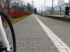 Likwidacja kostki i krawężników, przejazd obok Silesia City Center. Rowerowa inwestycja za ponad 4 mln złotych
