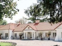 Mikołajkowy Jarmark Dworski i bieg w Dworze Amelii