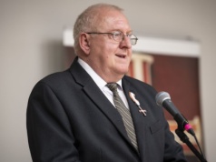 Nowy Sącz. Sądeczanin bohaterem „Solidarności”. Ludomir Krawiński odznaczony Krzyżem Wolności i Solidarności