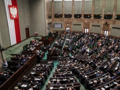 Ludzie mieli być karani, łącznie z więzieniem, za brak dwudziestometrowych kojców dla psów