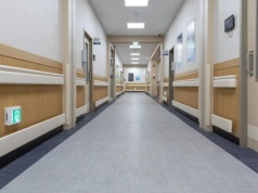 Tusk chce zagadać katastrofę. Szczyt medyczny bez związkowców