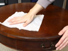 Nie używam już Pronto. Ten domowy płyn skuteczniej łapie kurz