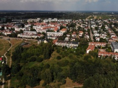 Każdy dodatkowy metr w rozproszonej zabudowie to 1500 zł kosztów. Skutki złej polityki idą w miliardy