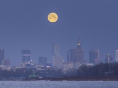 Tej nocy spójrz w niebo. Księżyc będzie większy i jaśniejszy niż zwykle