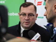 Krajewski o podrzuconym dziku z ASF: Nie wykluczamy sabotażu, w tym wschodniej dywersji