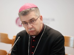 Episkopat przedstawił nową podstawę programową. "Ministerstwo złamało prawo"