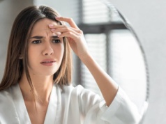 Ten krem zmniejszy lwią zmarszczkę między brwiami. Działa jak wypełniacz!