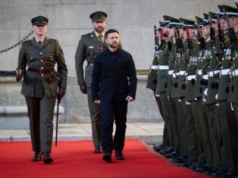 Zełenski leciał do Irlandii. Nad Dublinem śledziły go niezidentyfikowane drony