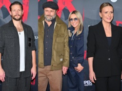 Fabijański z zawadiacką miną na premierze 