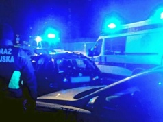 Cichym głosem powtarzała tylko dwa słowa. Pomoc przyszła w ostatniej chwili