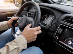 Ochłodzenie na rynku aut używanych. Mniej transakcji, wyższe ceny i dłuższy czas sprzedaży przed końcem roku