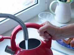 Alert dla czterech miejscowości na Mazowszu. Woda niezdatna do picia