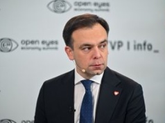 Bezalkoholowe piwo i wino mają być droższe. Oto ile zarobi państwo