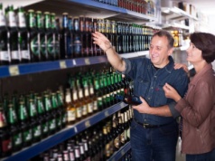 Droższy alkohol od stycznia 2026 r. Rząd stawia na wyższe wpływy i zdrowie Polaków