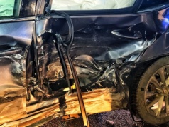 Wypadek dwóch aut na Asnyka i Komuny Paryskiej. 2 dzieci w karetce (ZDJĘCIA)