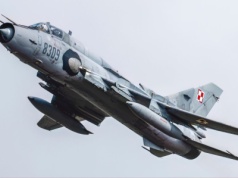 Wojsko inwestuje w nowe samoloty, piloci opłakują zabytki z Poznania. 