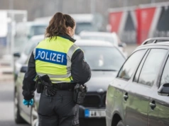 Bez tej naklejki kierowcy będą musieli zapłacić mandat. Niemcy surowo karzą za jej brak