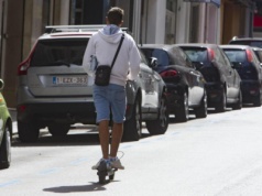 Nowe przepisy dla hulajnóg i rowerów elektrycznych na Wyspach