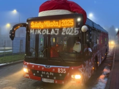 Mikołajkowy autobus w Jeleniej Górze