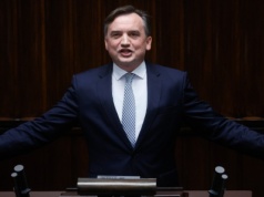 Polacy nie mają wątpliwości. Chodzi o pobyt Zbigniewa Ziobry na Węgrzech