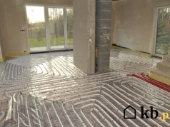 Podłogówka grzeje słabo? Ten jeden błąd może zabrać nawet 30% ciepła!