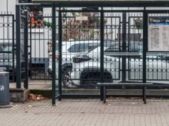 Pojemniki odporne na mewy i dziki. Gdynia wymienia kosze przy przystankach