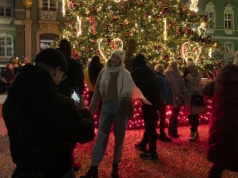 Świąteczna iluminacja przed Urzędem Miasta Szczecin. "Niech się ludzie pocieszą..."