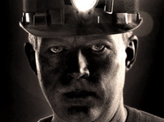 JSW dostanie kasę na odprawy, ale rząd na razie nie ma pomysłu co dalej