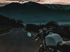 Ubezpieczenie motocykla zimą – jak oszczędzić i nie stracić ochrony? Poradnik 2025/2026