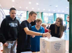 Ulung młodzieżowym słowem roku w domach dziecka