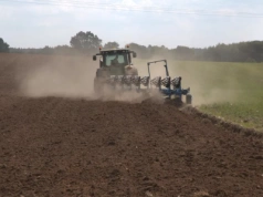 Zabiegi agrotechniczne: jak przygotować glebę, aby ograniczyć agrofagi przed nowym sezonem?