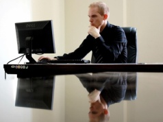 Inspektor zamieni umowę śmieciową w etat.