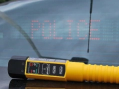 Jechał zygzakiem, stwarzał duże zagrożenie na drodze pod Ciechanowem. Pijany kierowca mazdy zatrzymany