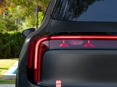 Nowy SUV Mercedesa bez tajemnic. Model GLB urósł i dostał nowe silniki