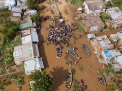 Tragiczne skutki ulewy w Indonezji. Winne kopalnie i wycinka lasów?