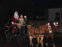 Święty Mikołaj, prezenty, kapela góralska – to były wyjątkowe mikołajki w Szczytach (zdjęcie)