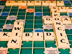 Oto Młodzieżowe Słowo roku 2025! Każdy czasem szponci, fr bro