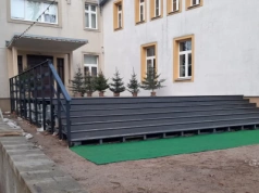 Co jest wykonywane przed budynkiem OOK?